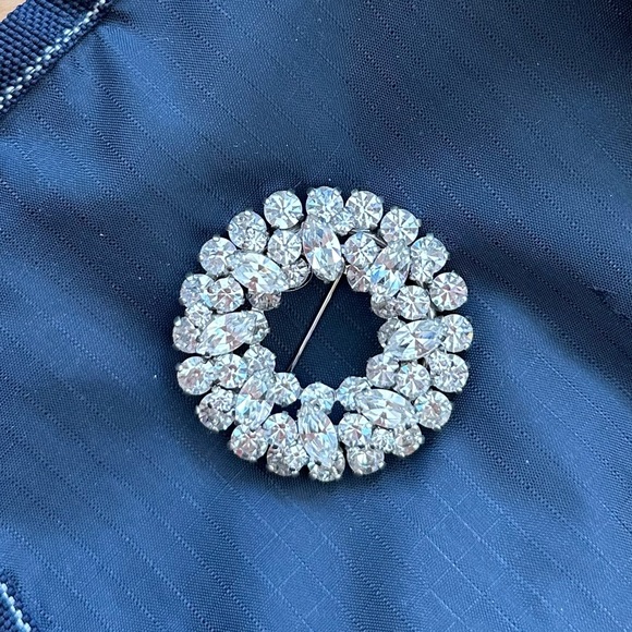 Vintage! Sherman Silver Wreath Brooch - Picture 1 of 5